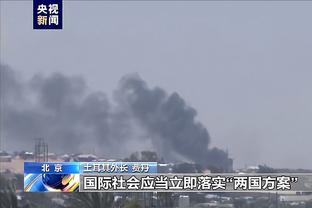 邮报：埃弗顿主帅吃饭时拍打球员头部，导致气氛不佳被队长拉开